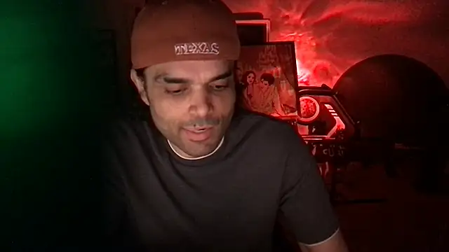 Chatroom XXX en direct de KungFuPanda001