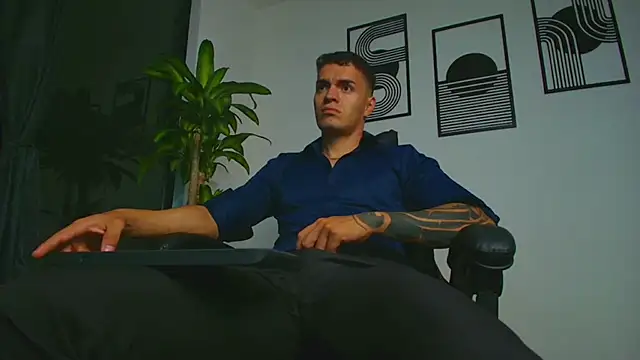 ALPHA_DOMINUS_: απευθείας συνομιλία ΧΧΧ