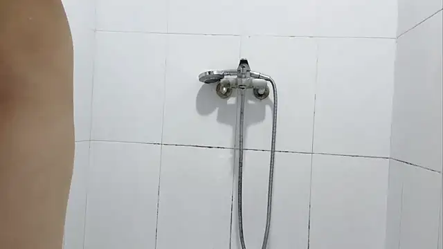 Chatroom XXX en direct de KaleAnisa