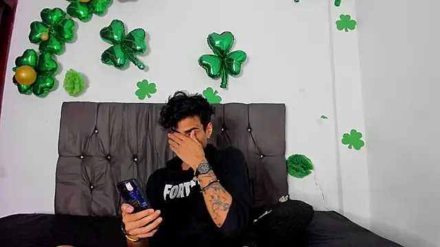 Gay_Red_Room's Webcam Show