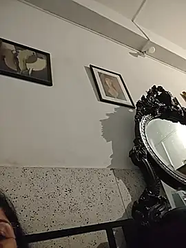 NakedMILFx live XXX chat