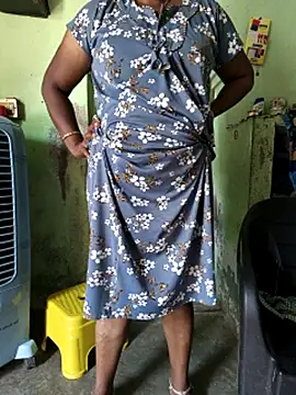 Tamilselviroja-'s Live XXX Chat