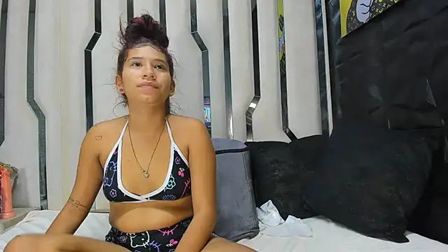 Chat XXX ao vivo de MilaDivine