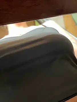 NewLale: απευθείας συνομιλία ΧΧΧ