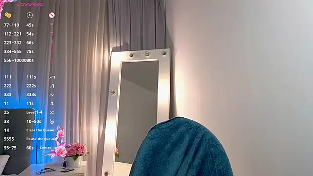 Milkissss 即時 XXX 聊天