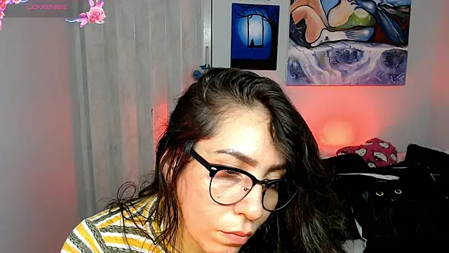 naihroby 即時 XXX 聊天