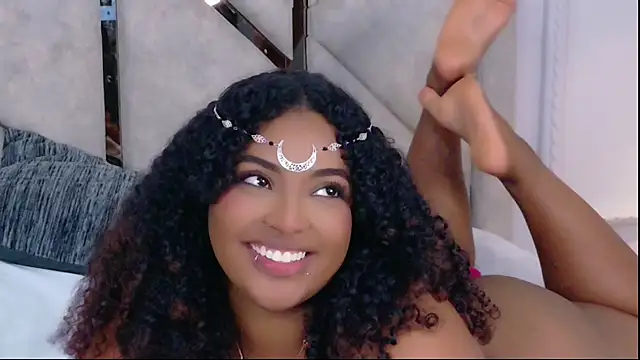 Cristal-Jonnes 即時 XXX 聊天