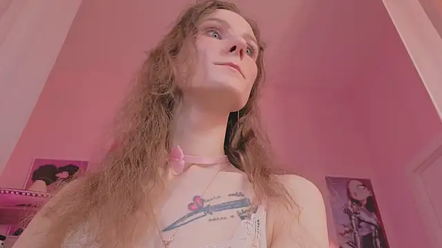 AriaLiko Adlı Modelin Canlı XXX Sohbeti