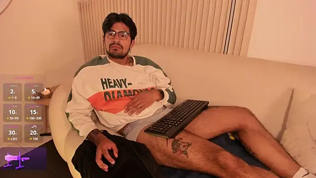 Alfred-Rein's Live XXX Chat