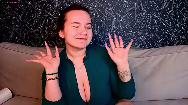 Lil__devil Adlı Modelin Canlı XXX Sohbeti