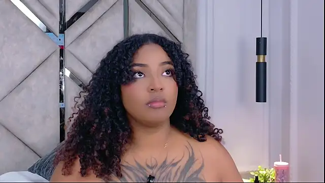 Cristal-Jonnes: απευθείας συνομιλία ΧΧΧ