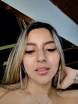 Chat +18 de CelesteBlaze_ ao vivo