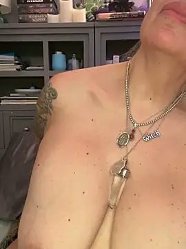 dieseldame1313: απευθείας συνομιλία ΧΧΧ