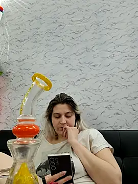 Chat +18 de ScarletCallings_420 ao vivo