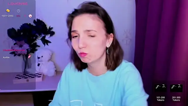 Živý XXX chat KindHazelHere_