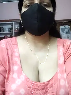 EZMA_7 Adlı Modelin Canlı XXX Sohbeti