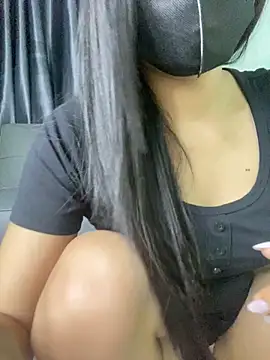 Ly_Coca2 Adlı Modelin Canlı XXX Sohbeti