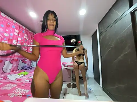 splendid_queens élő XXX-chatje