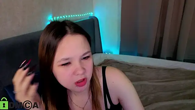 Lori_Bllossom 现场XXX聊天