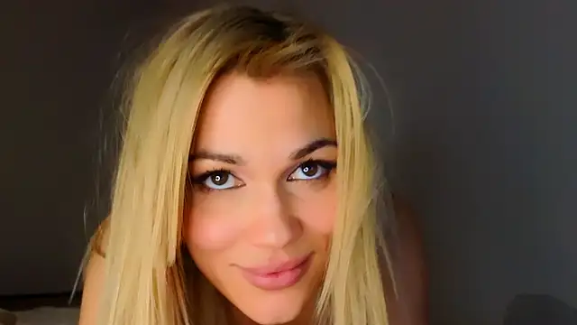 Chat +18 de StephanyLuxe ao vivo