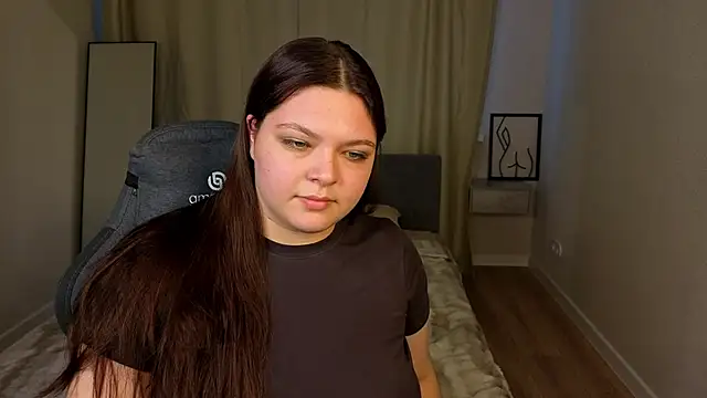 Chatroom XXX en direct de Evelyne_Loo