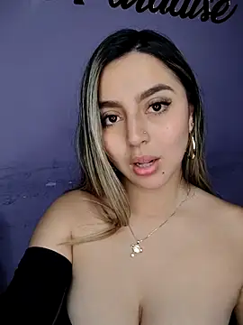 Chat XXX en directo de CelesteBlaze_