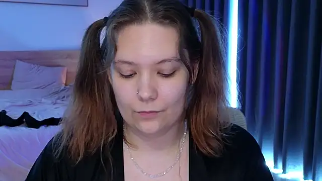 Chatroom XXX en direct de DjennaPalme