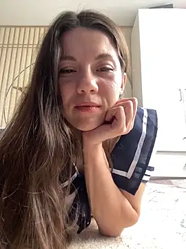 OnlyLeiLa Chat XXX in diretta