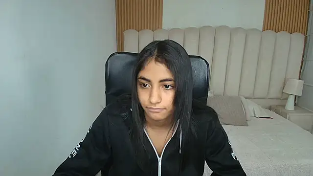 shaneelle Obrolan Langsung XXX