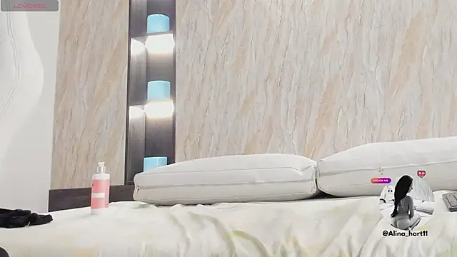 alina_hart: απευθείας συνομιλία ΧΧΧ