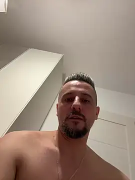 InsaneMattt élő XXX-chatje