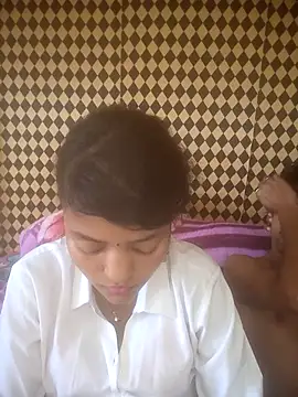 Freakingromance 现场XXX聊天