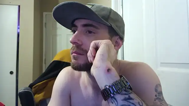 Huntzg23 Live XXX-Chat