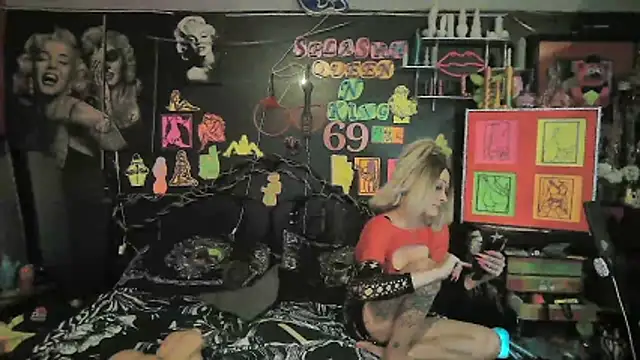 Pertunjukan Kamera Web Splash_Queen420