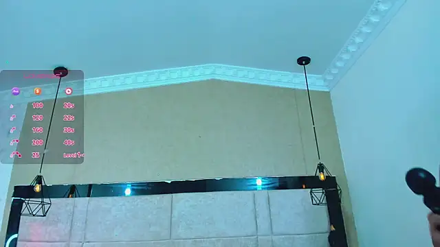 Chat +18 de kimCosseyy ao vivo