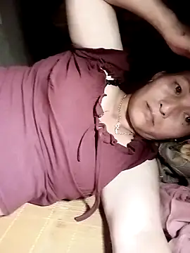 Chat +18 de Cucci07 ao vivo