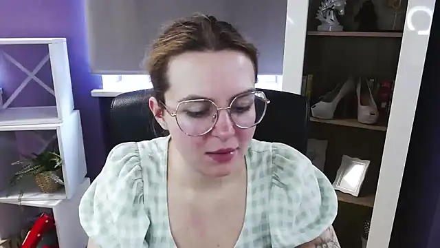 Chat +18 de Zoey_Erotic ao vivo