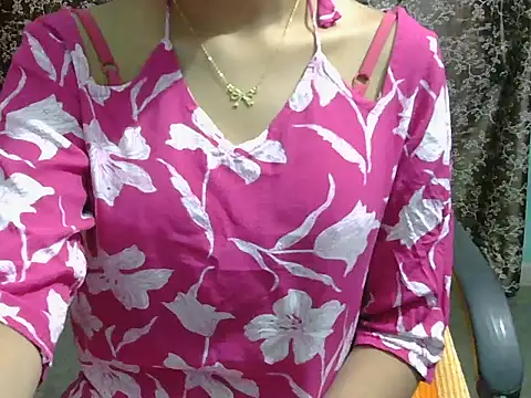 Adorable_Ayesha Adlı Modelin Canlı XXX Sohbeti