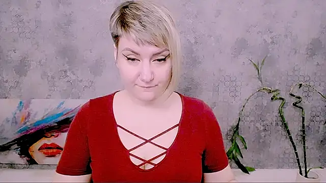 DjulliaのライブXXXチャット