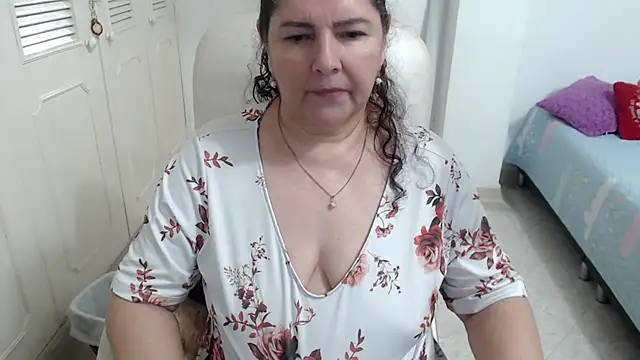 leonela_69 Live XXX-Chat