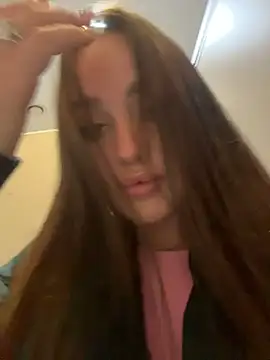 KiraSunshine's Live XXX Chat