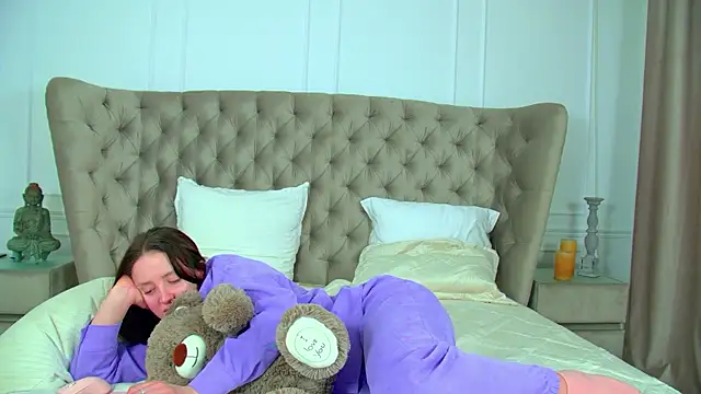 ElinaBellucci Live XXX Chat