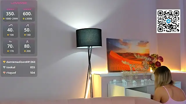 Chat XXX en directo de CherryLexi_