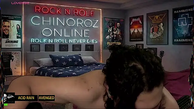 chino_roz Show in webcam