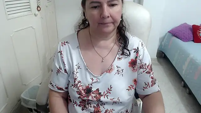 leonela_69 Adlı Modelin Canlı XXX Sohbeti