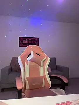 LolaSB: онлайн-секс-чат