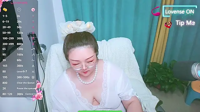 XXX chat uživo modela AngelwithEcup