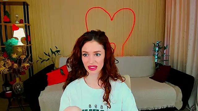 ChristinaConteeree: онлайн-секс-чат