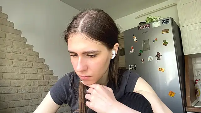 ElsieKuhlmann: онлайн-секс-чат