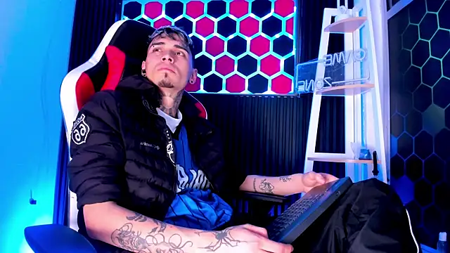 Max_Hader_: онлайн-секс-чат